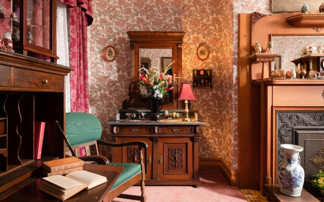 The Dempsey Manor Bed & Breakfast Inn