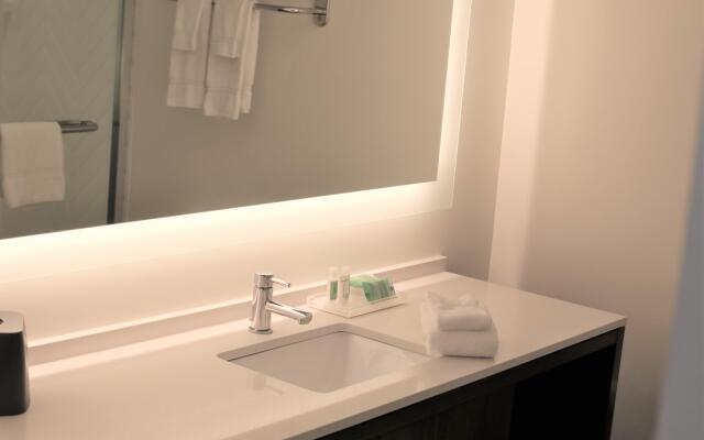 Holiday Inn & Suites St. Cloud by IHG