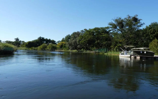 Mobola Lodge
