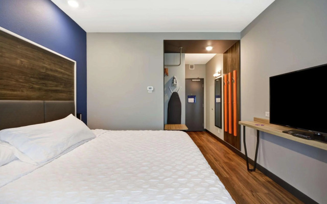 Tru by Hilton Sumter