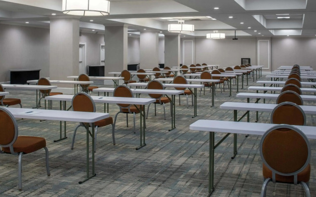 Four Points by Sheraton Suites Tampa Airport Westshore