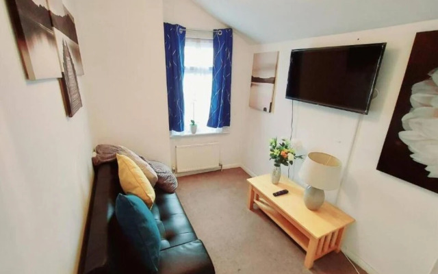 Gilling Villa Remarkable 4-bed House in Gillingham