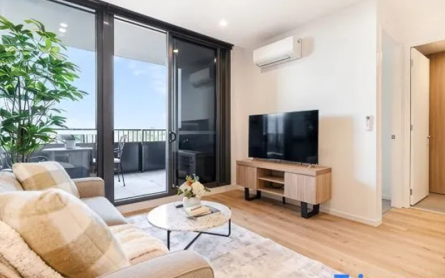 Stylish 1BR Apt in Ivanhoe with Free Parking