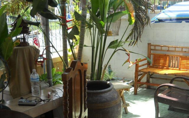 Srikrung Guesthouse
