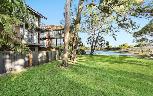 Unit 4 Weyba Lodge Noosa