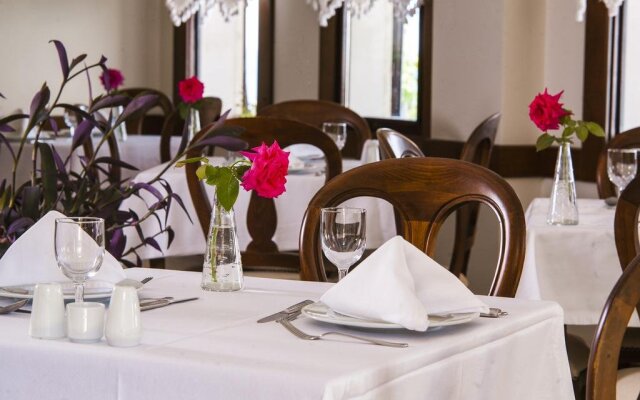 İkizevler Hotel