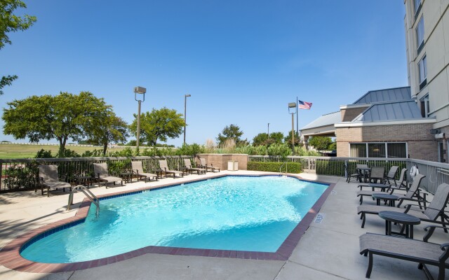 Hampton Inn & Suites N. Ft. Worth-Alliance Airport