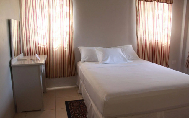Rejens Hotel