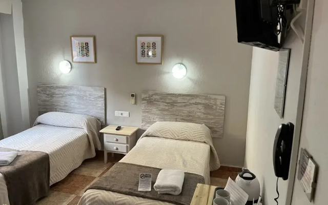 Hostal Virgen del Rocio II