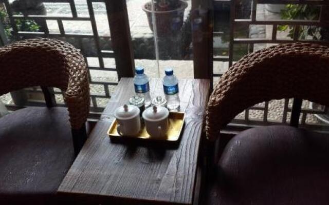 Lijiang Xianshe House