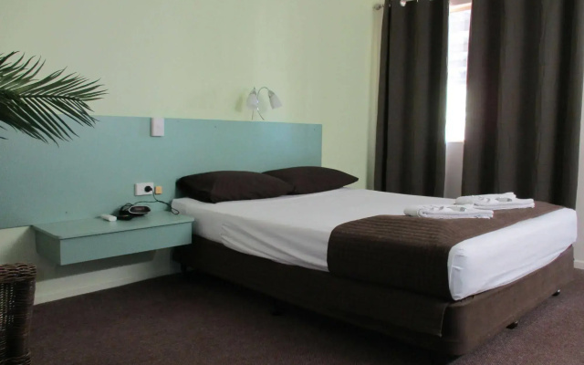Longreach Motel