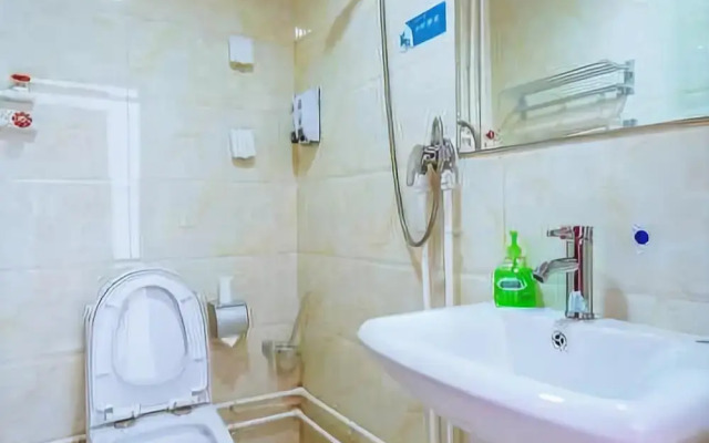 Yijie Holiday Chain Hotel