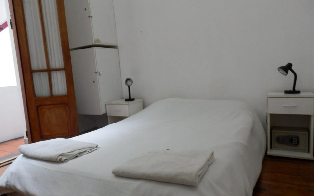 Bill & Bill San Telmo Hostel