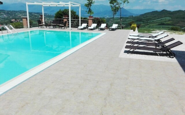 Apartment With 2 Bedrooms in Bosco di Caiazzo, With Wonderful Mountain View, Shared Pool, Enclosed Garden