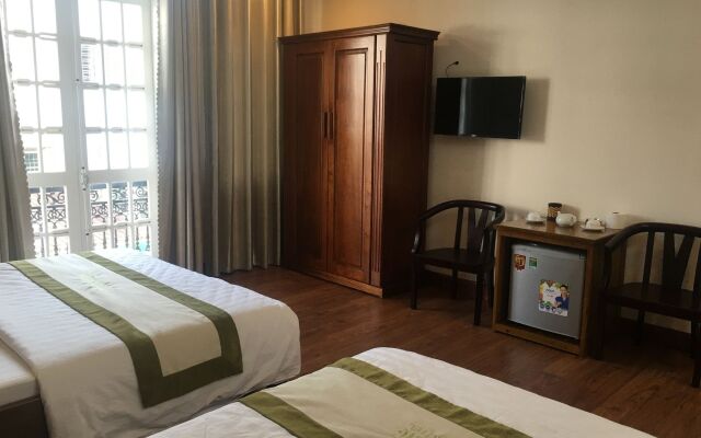 Phuong Quang Hotel