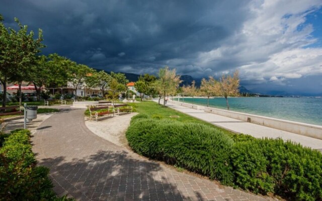 A1 - Modern Luxury apt w. 2 Balconies & sea View