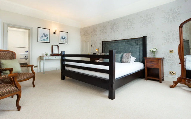 Stanton Manor Hotel