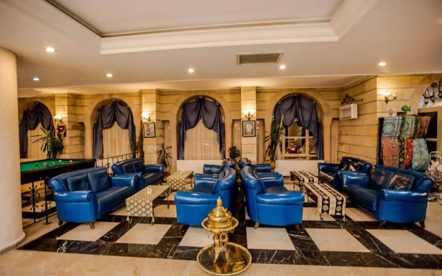 Tassaray Hotel