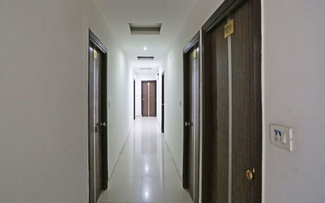 OYO 10257 Hotel Lotus Park