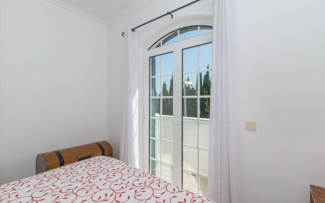 T1 Wifi, Balcony With Bbq, air Con. 8min Walk From the "marginal of Cabanas"