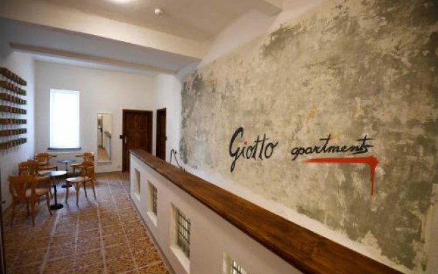 Giotto Apartments