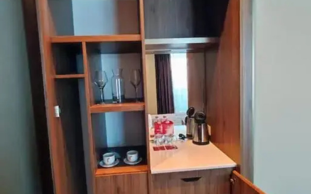 Leo Group BEST STUDIO 2309 Alliance Palace