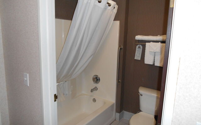 Portland Suites Airport East