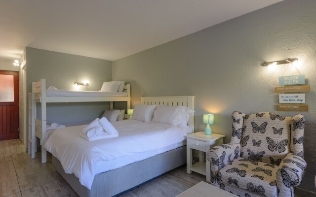 San Lameer Villa Rentals 2513