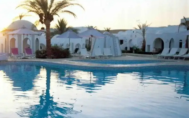 Sonesta Beach Resort & Casino