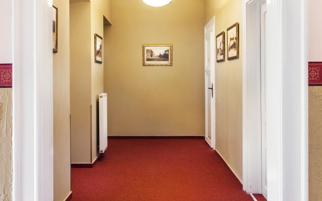 Hotel Taurus