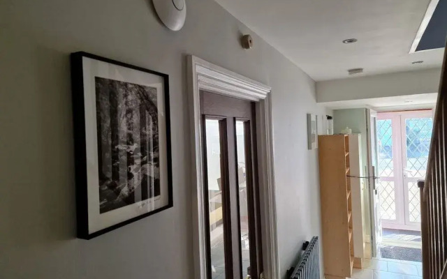 Lopez Home Crawley