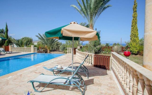Twin Palms - Exclusive Luxury Villa Near Latchi