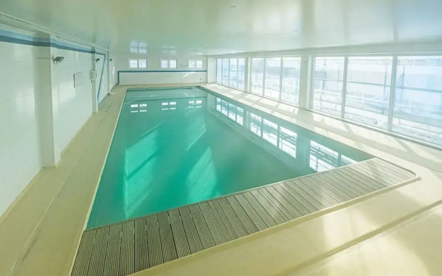 Nice Apartment With Shared Pool