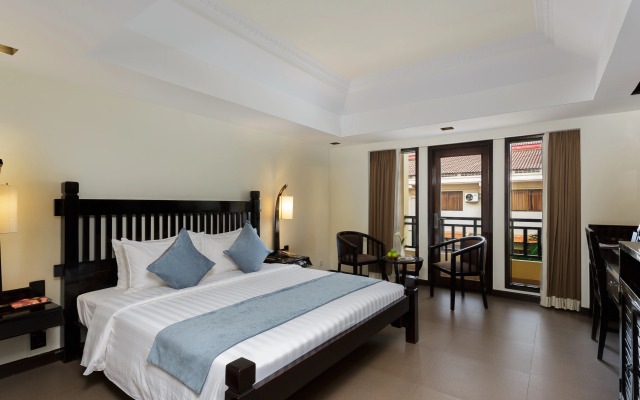 Treasure Oasis Hotel
