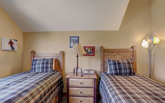 8890 The Springs by RedAwning