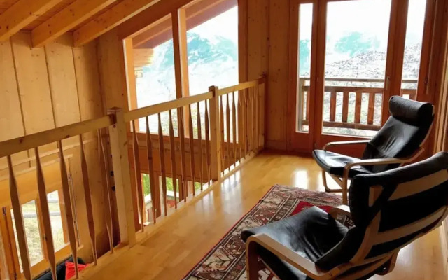 Spacious Chalet Amidst Mountains