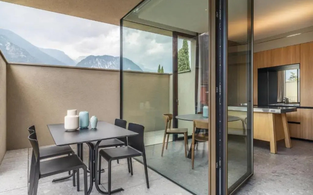 ESSENCE - Charming Suites