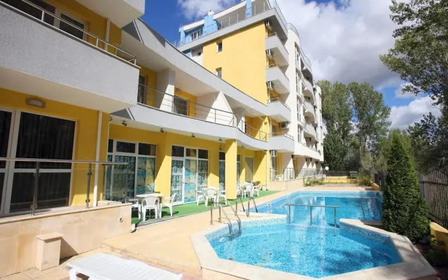 Sofia Apartments in Sunny Residence