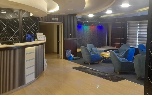 Balcony Hotel & Suites