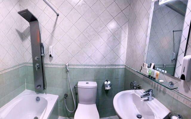Emerald Suites