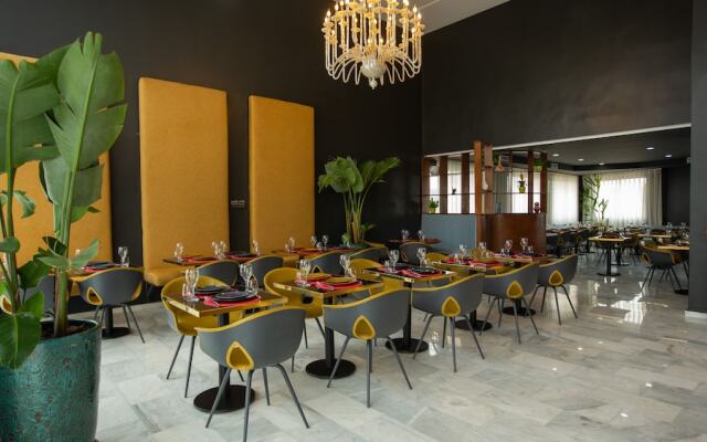 Fourteen Hotel Ain Sebaa