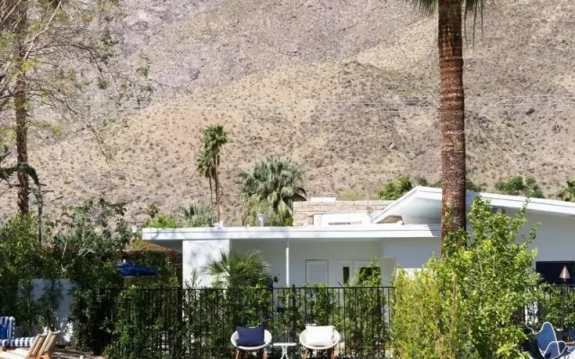 Holiday House Palm Springs