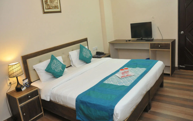 Season 4 by OYO Rooms