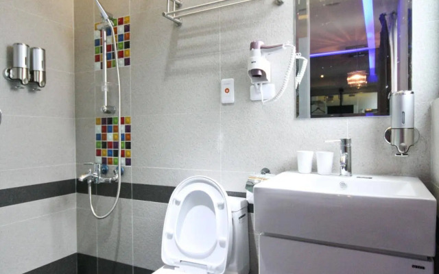 CHECK inn Express Taichung Fuxing Hall 2