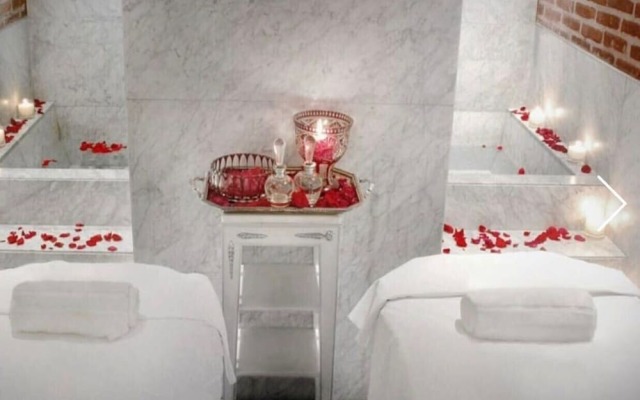 Residence Master Suite in Porteño Building