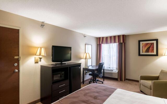 Quality Inn & Suites Clemmons I-40