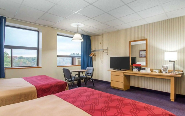 Econo Lodge Manchester