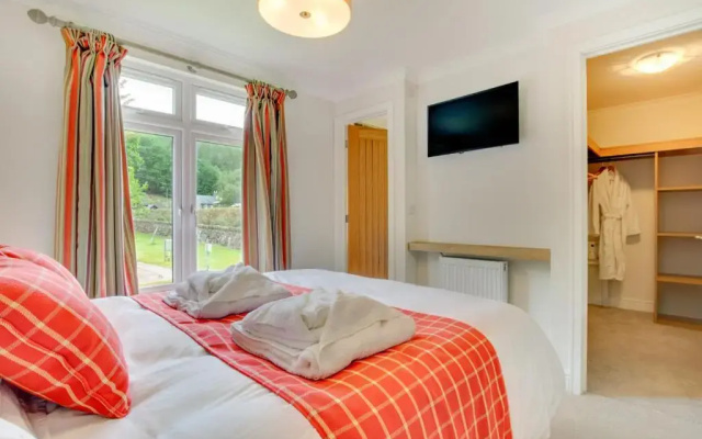 Llyn Dinas Lodge