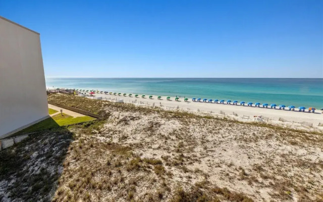 Inlet Reef 306 2 Bedroom Condo by RedAwning