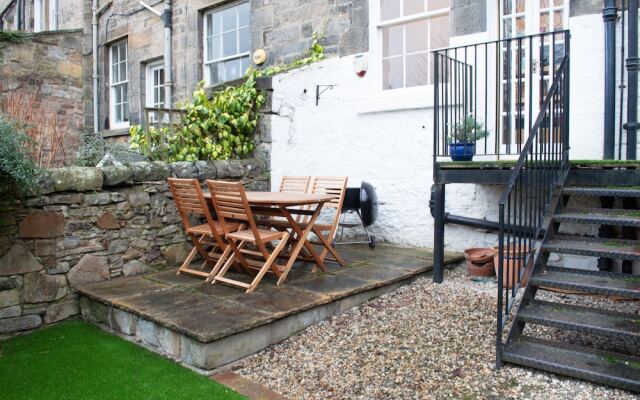 Stockbridge Family Home With Private Garden